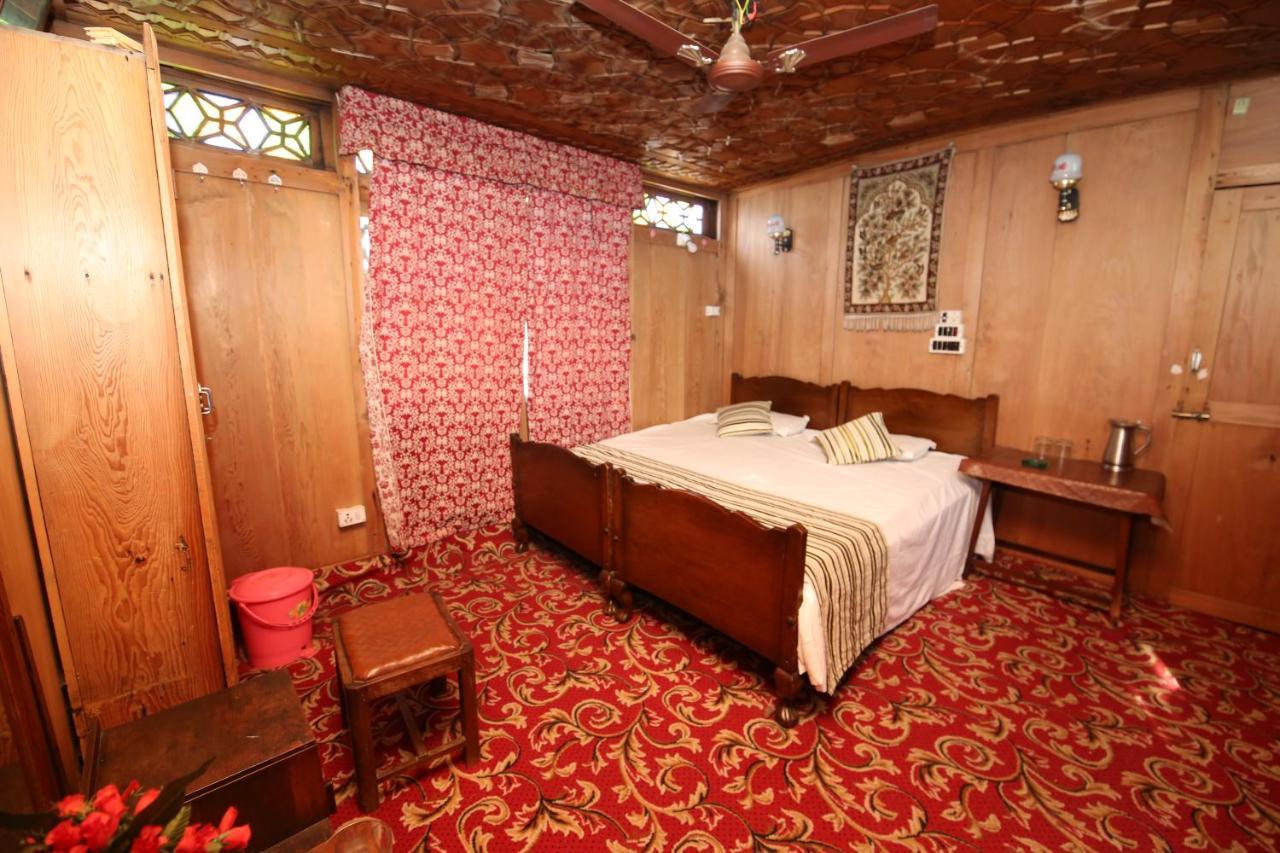 The Shelter Group Of Houseboats & Tour Organiser Srinagar  Exterior photo