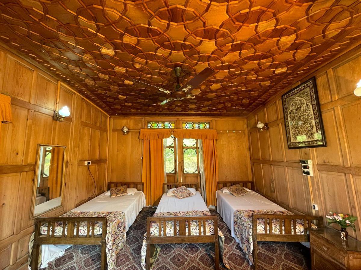 The Shelter Group Of Houseboats & Tour Organiser Srinagar  Exterior photo